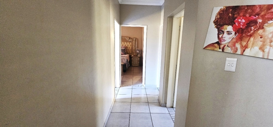 To Let 3 Bedroom Property for Rent in Waterval East North West